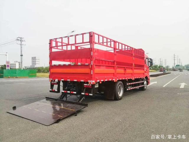 運輸氣瓶與雜項危險品，為何格爾發危化車“雙星”是理想選擇？