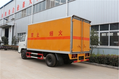 防城港市上思縣危化品運輸車輛購置與上牌總費用解析